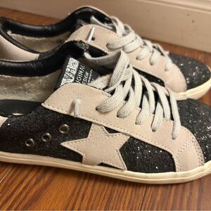 Womens vintage havanas Black and White Lorena Star Shoes